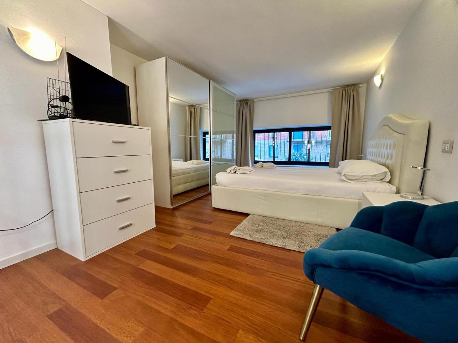 Kibilu - Via Tolmezzo - Ospedale San Raffaele - Stazione Di Lambrate * Milaan