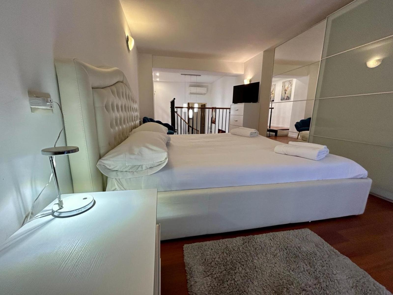 Appartement Kibilu - Via Tolmezzo - Ospedale San Raffaele - Stazione Di Lambrate *